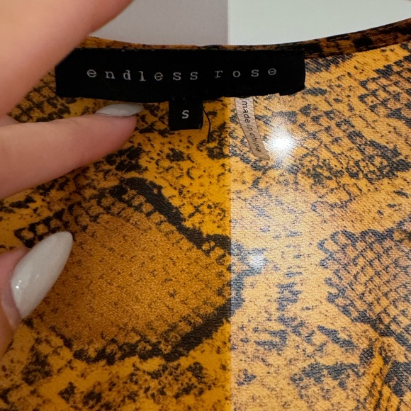 Endless Rose jumper - Picture 2 of 2